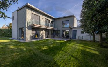 Maison jumelée 8 pièces - image - 1