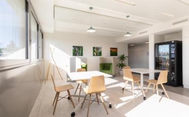 Office - image - 7