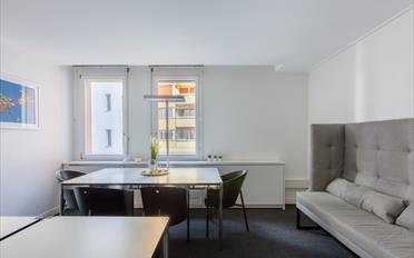 Office - image - 4