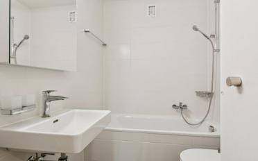 Apartment 4 rooms - image - 5