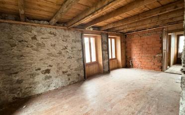 Residential building 5 rooms - image - 2