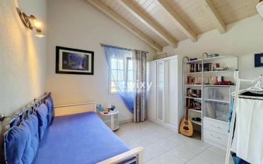 Villa 6.5 pièces - image - 2