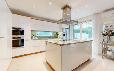 Wohngebäude 10 Zimmer - image - 3