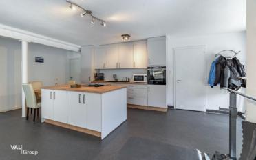 Immeuble résidentiel 12 pièces - image - 3