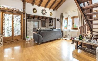 Mixed use property - image - 2