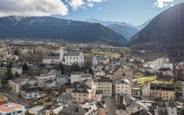 Gemischt genutzte Immobilie 8.5 Zimmer - image - 12