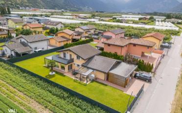 Villa 6.5 Zimmer - image - 1