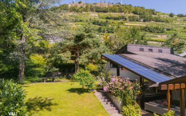 Villa 11.5 pièces - image - 1