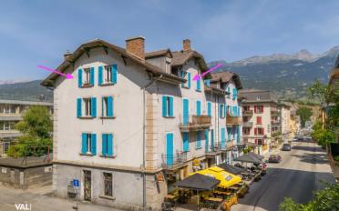 Dernier étage 2.5 pièces - image - 1