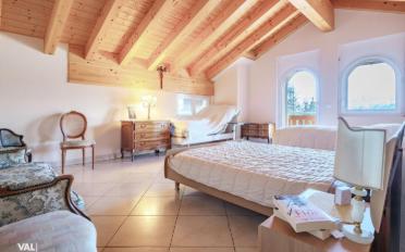 Immeuble résidentiel 11 pièces - image - 6