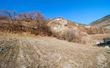 Building land - image - 8