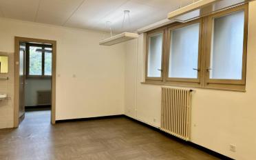 Bureau - image - 1