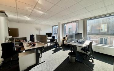 Office - image - 4
