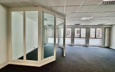 Office - image - 4