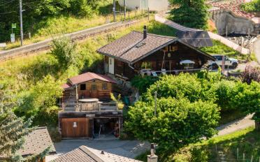 Chalet 4.5 pièces - image - 1