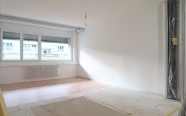 Office - image - 12