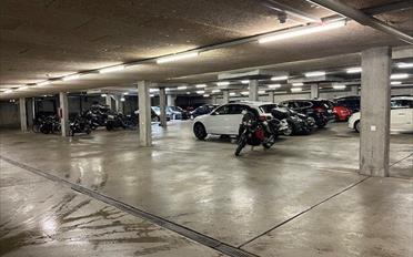 Moto Hallenplatz - image - 2