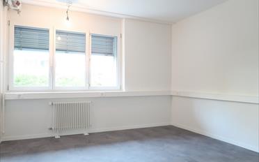 Office - image - 4