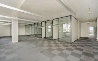 Office - image - 12
