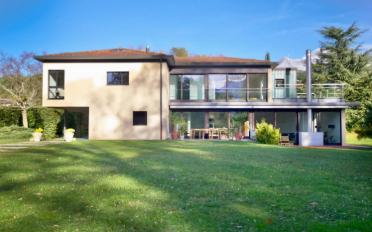 Villa 9.5 pièces - image - 1