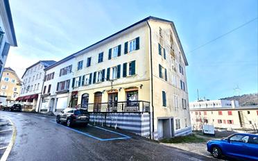 Mixed use property - image - 2