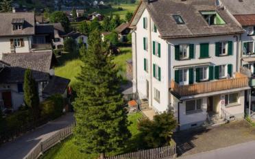 Einfamilienhaus 10.5 Zimmer - image - 1
