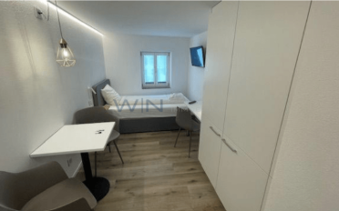 Residential building 10.5 rooms - image - 7