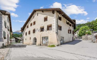 Residential building 8.5 rooms - image - 1