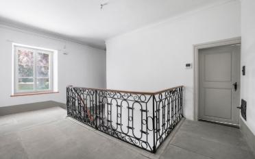 Castle - image - 12