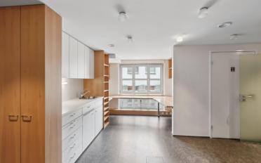 Office - image - 9