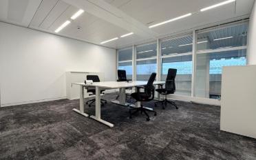 Office - image - 4
