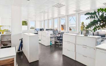 Office - image - 7