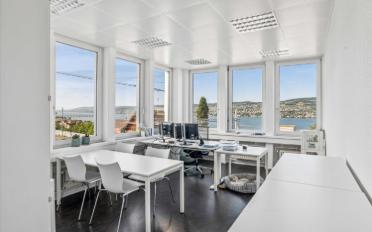 Office - image - 4