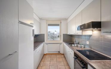 Apartment 4 rooms - image - 3