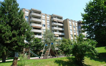 Place à motos couverte - image - 1