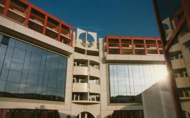 Bureau - image - 1